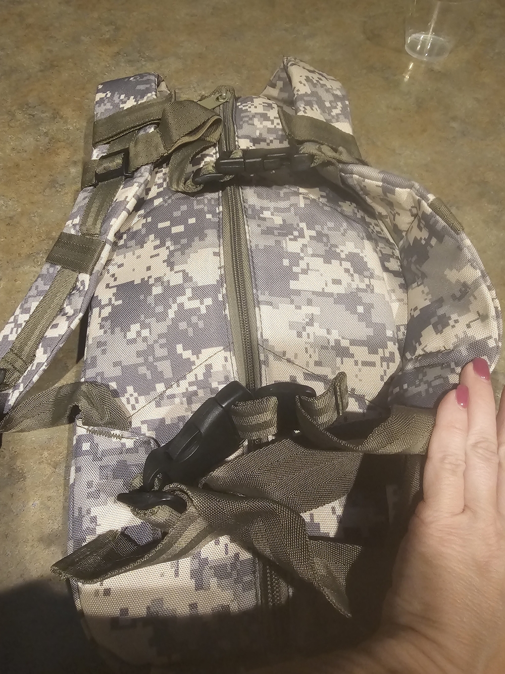Digital Camo Tactical Sling Pack - Gray With Water - Picture 4 of 9
